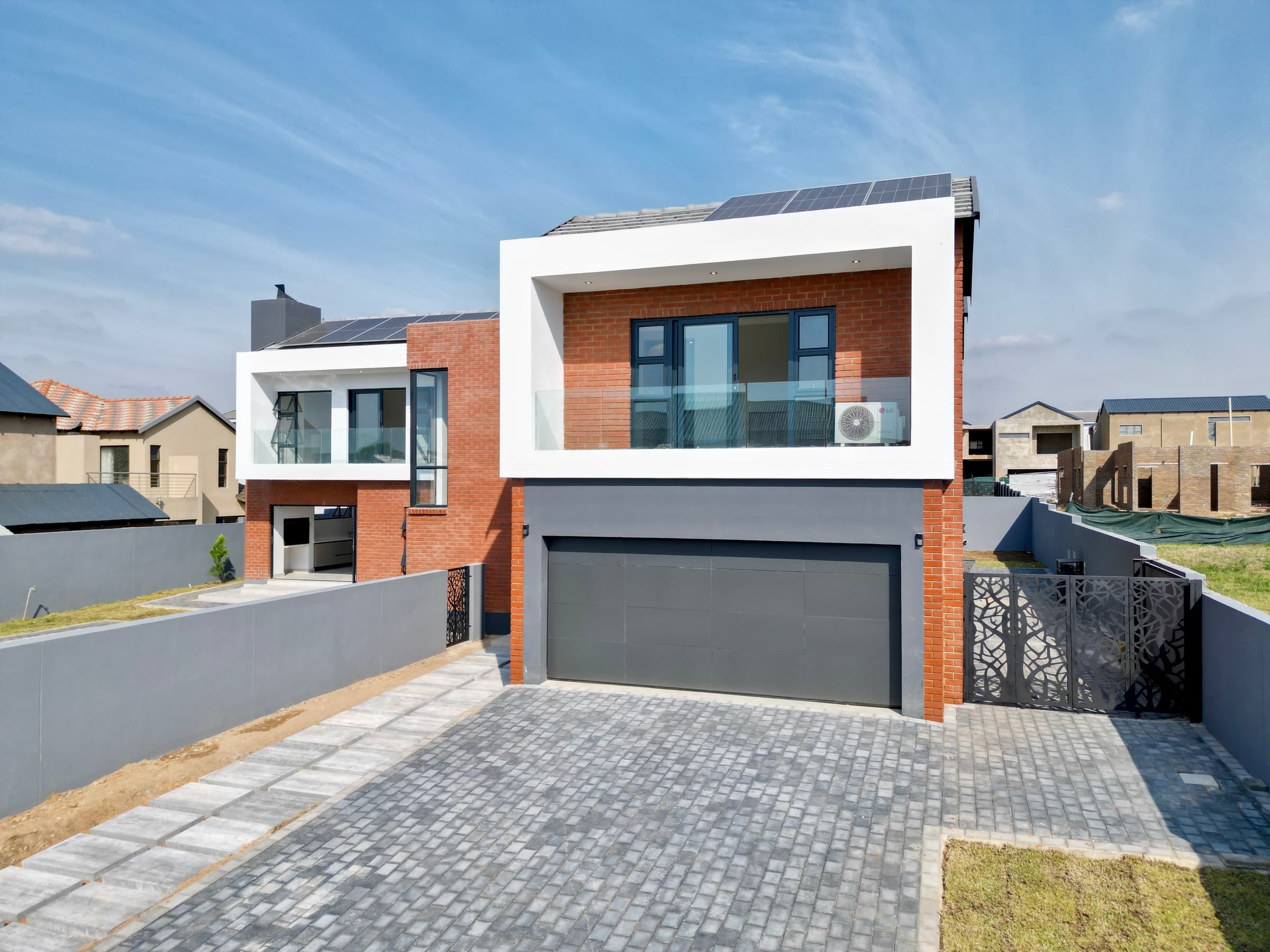Residence IV — Brick — Exterior