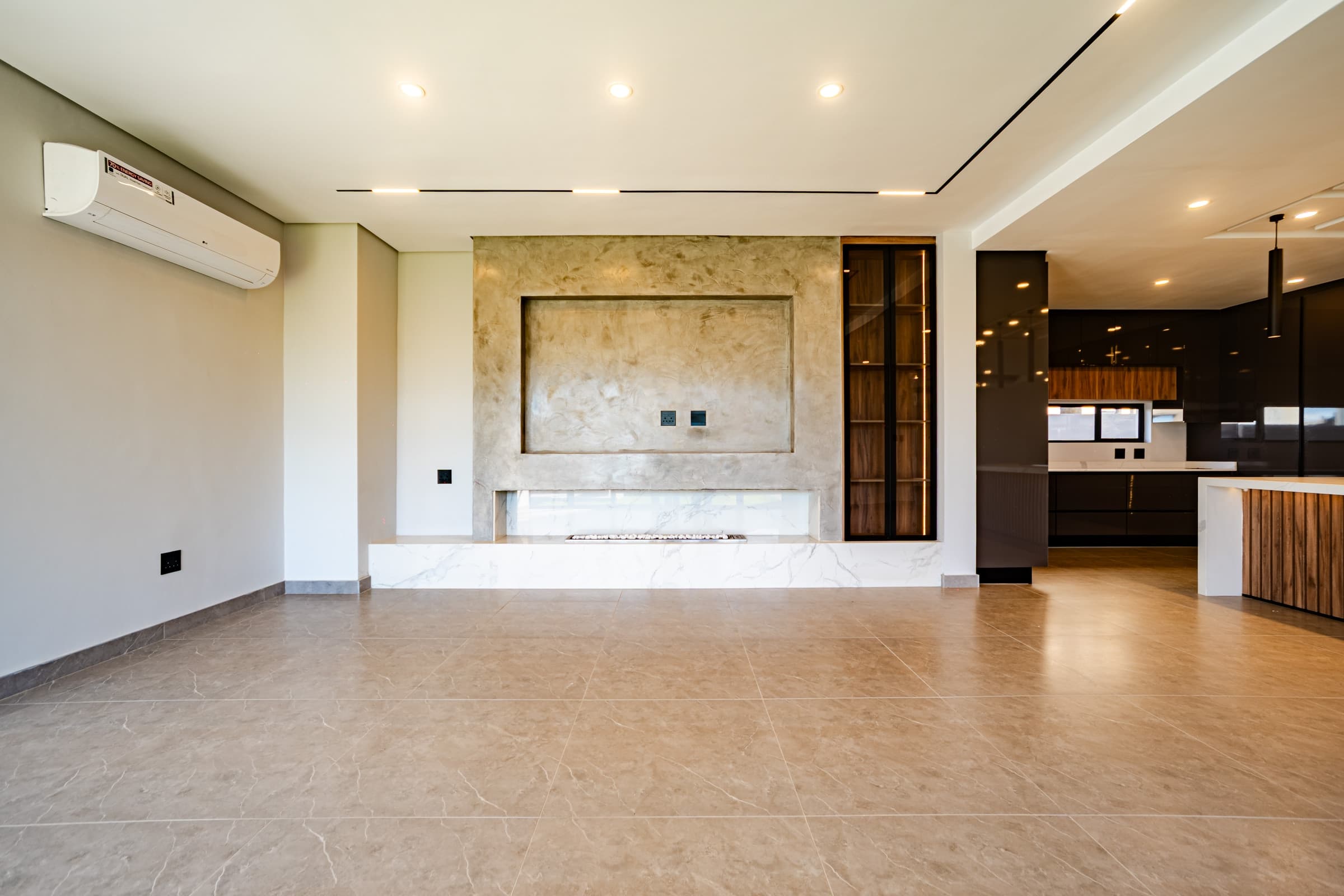 Residence I — Twilight — Interior